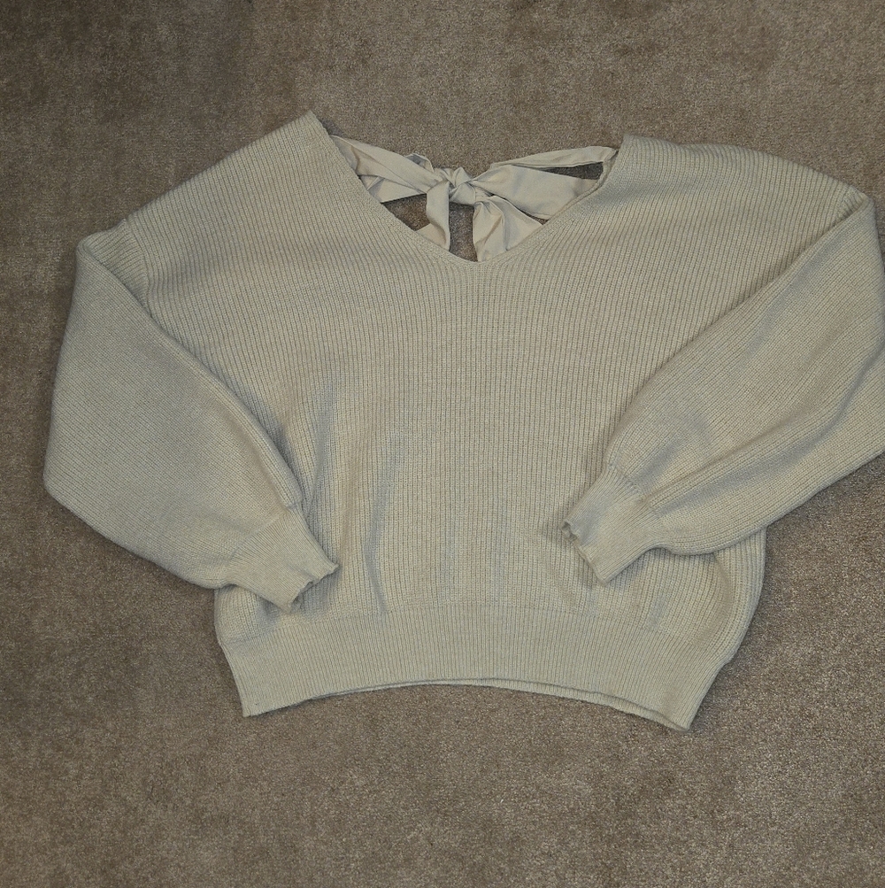 SHEIN Cream V-Neck Sweater with Bow